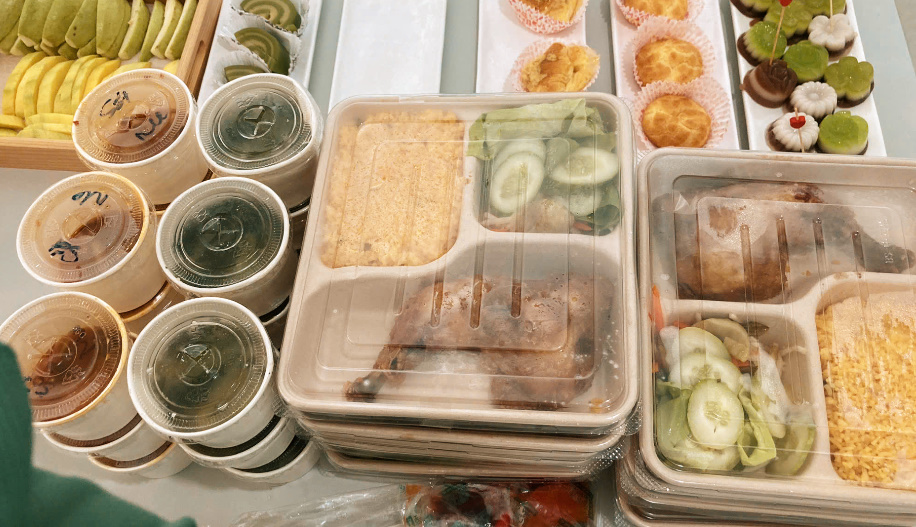 LUNCHBOX